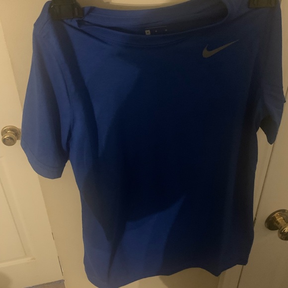 Other - NWOT Boys Nike shirt size 8
